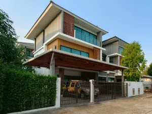 ขายบ้าน  ศุภาลัย เอสเซ้นส์ ลาดพร้าว วิวสวย หน้ากว้าง MRT-ลาดพร้าว 101 (สายสีเหลือง) คลองจั่น เขต บางกะปิ กรุงเทพ CX-148171