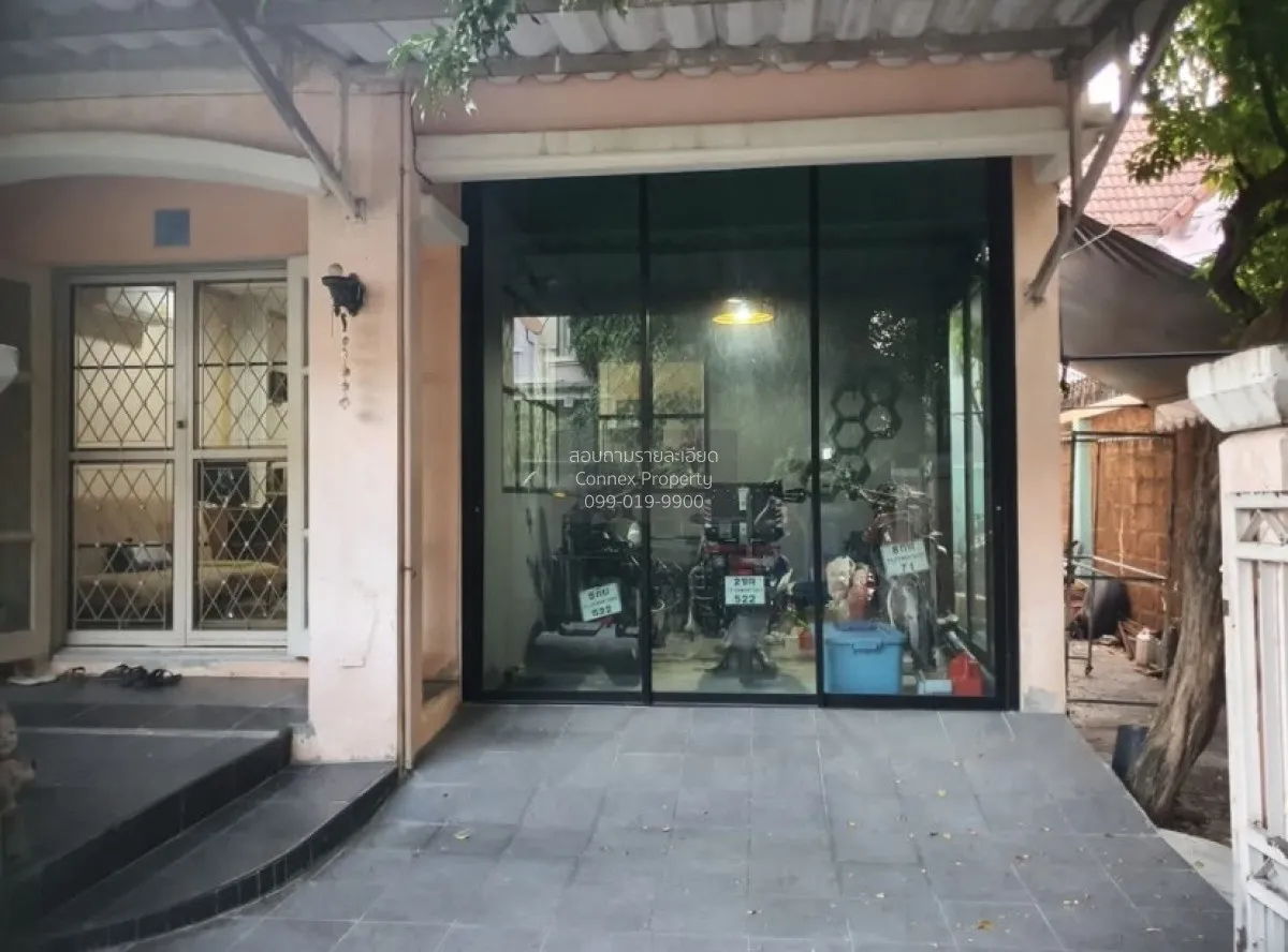 For Sale Townhouse/Townhome  , Busarin Ramintra , corner unit , w 2