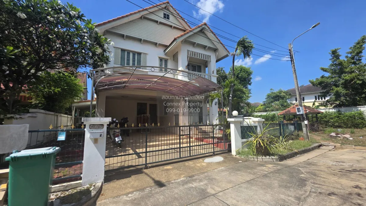 For Sale House , Laddarom Pinklao , corner unit , wide frontage , 1