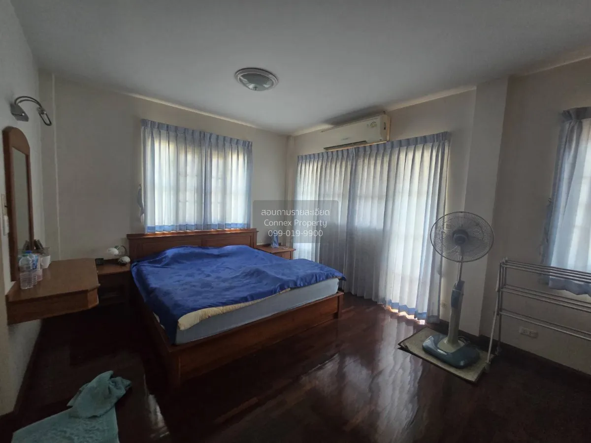 For Sale House , Laddarom Pinklao , corner unit , wide frontage ,