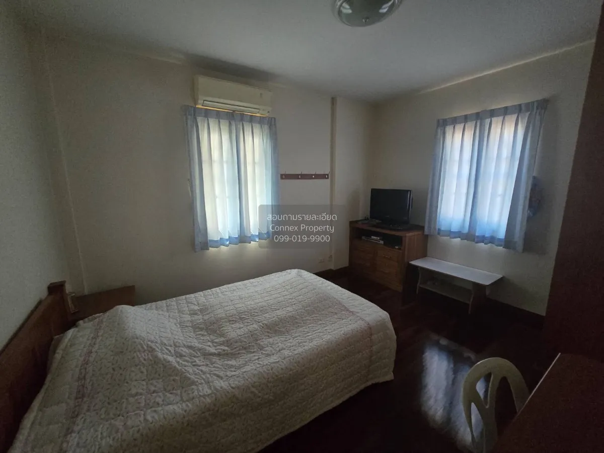 For Sale House , Laddarom Pinklao , corner unit , wide frontage ,