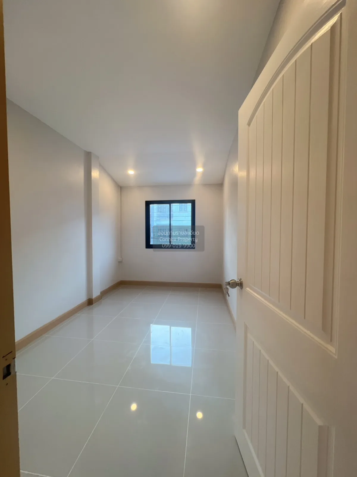 For Sale Townhouse/Townhome  , Baan Rot Sukon , newly renovated ,