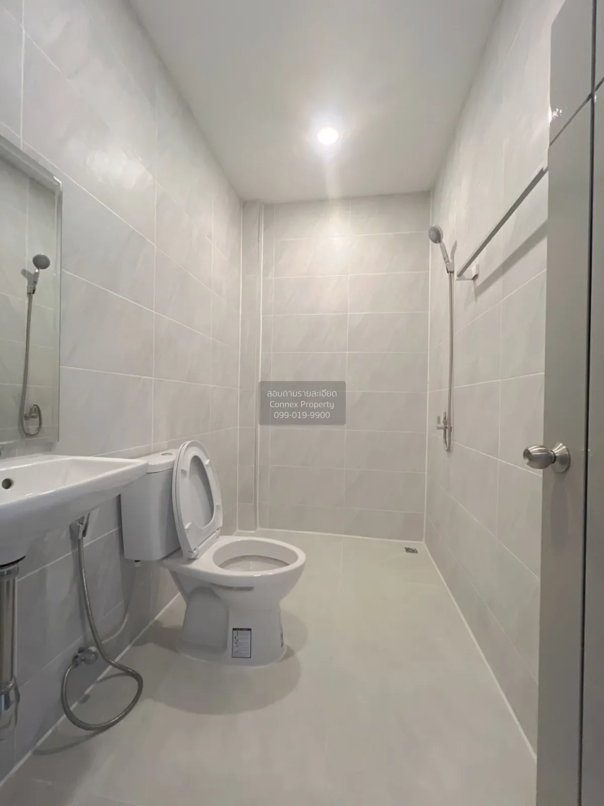 For Sale Townhouse/Townhome  , Baan Rot Sukon , newly renovated ,