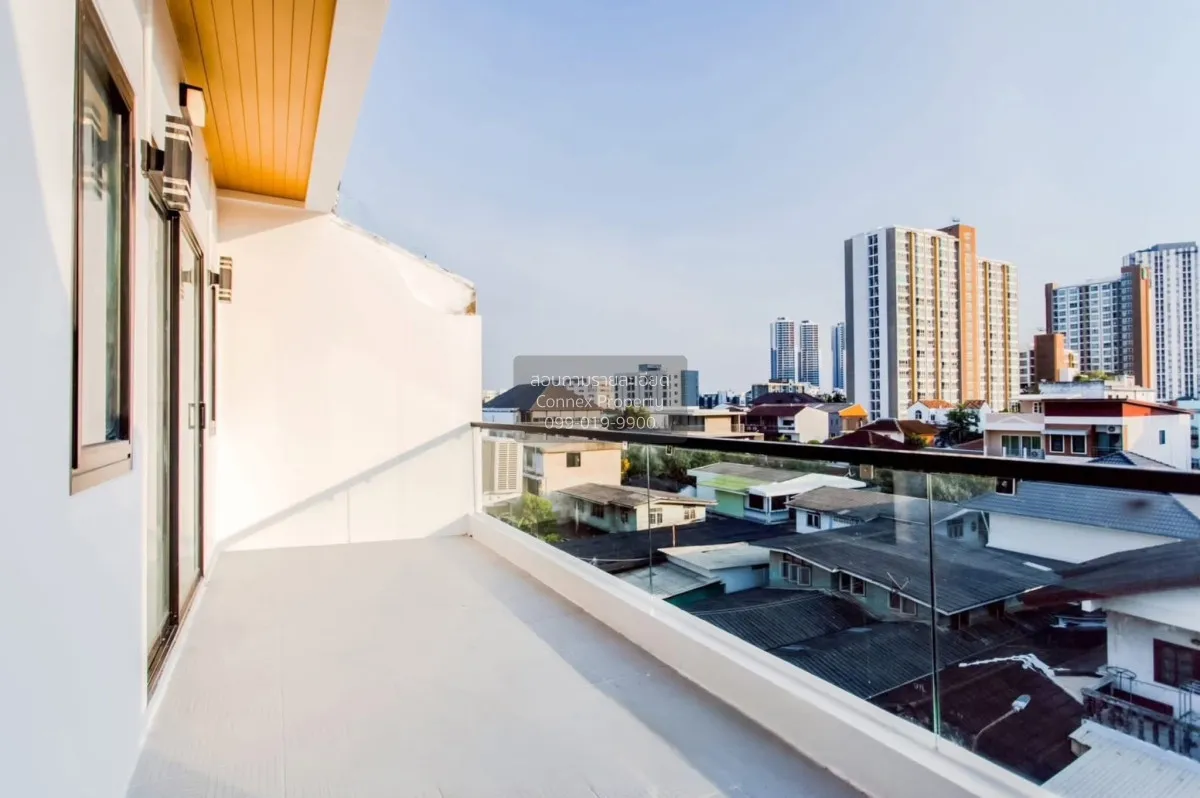 ขายทาวน์โฮม 4 ชั้น ประชาอุทิศ ซอย 11 ทุ่งสองห้อง เขต ห้วยขวาง กรุ