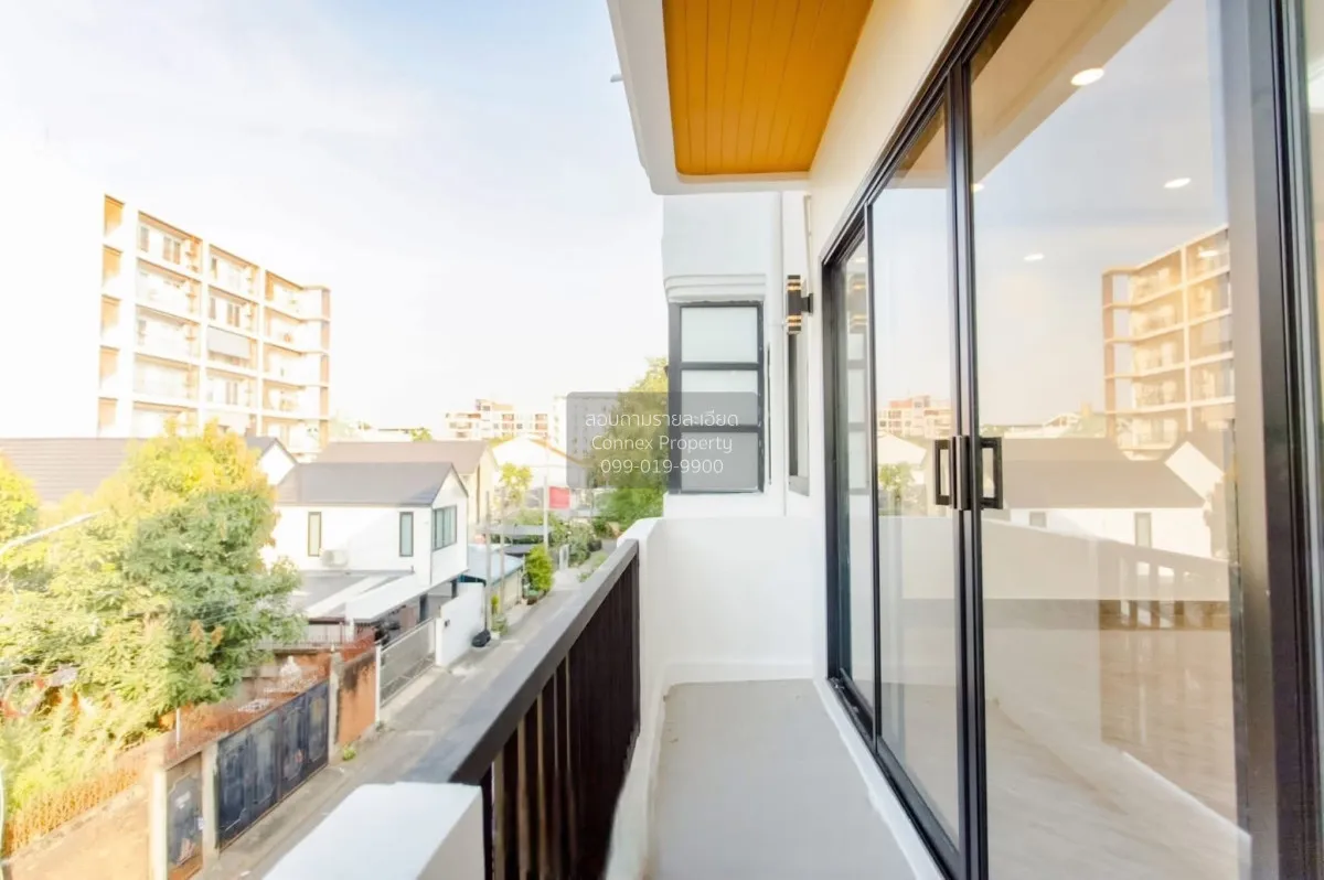 ขายทาวน์โฮม 4 ชั้น ประชาอุทิศ ซอย 11 ทุ่งสองห้อง เขต ห้วยขวาง กรุ