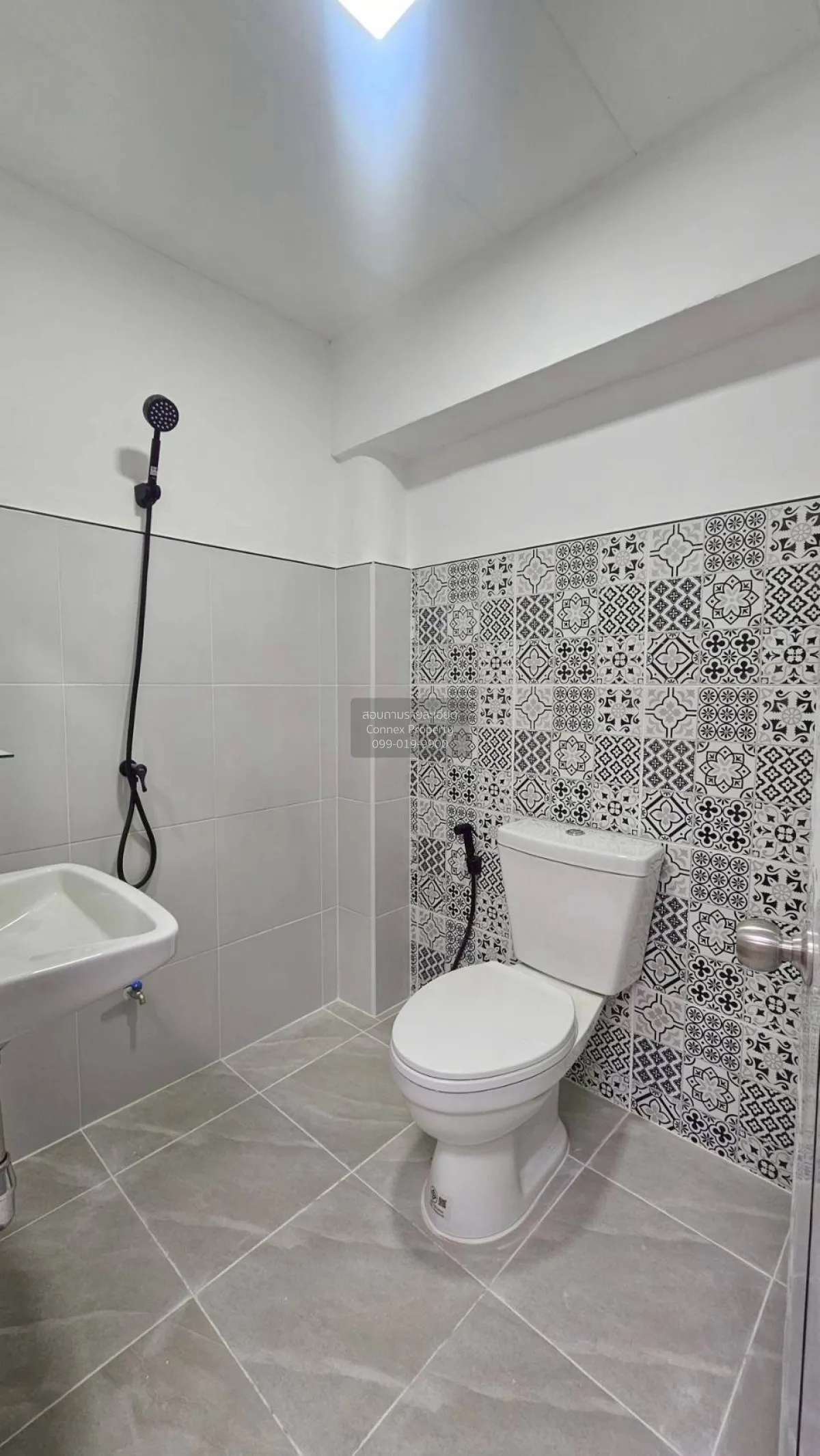 For Sale Townhouse/Townhome  , Sirisuk 2 , newly renovated , Bang