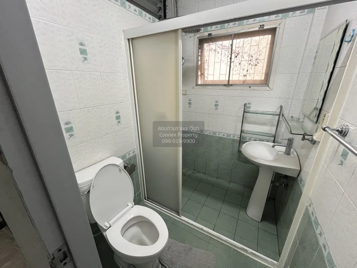 For Rent House-Home office Lad Prao 83 , corner unit , wide front