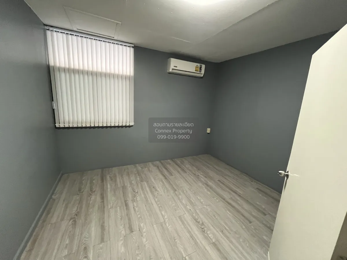 For Rent House-Home office Lad Prao 83 , corner unit , wide front