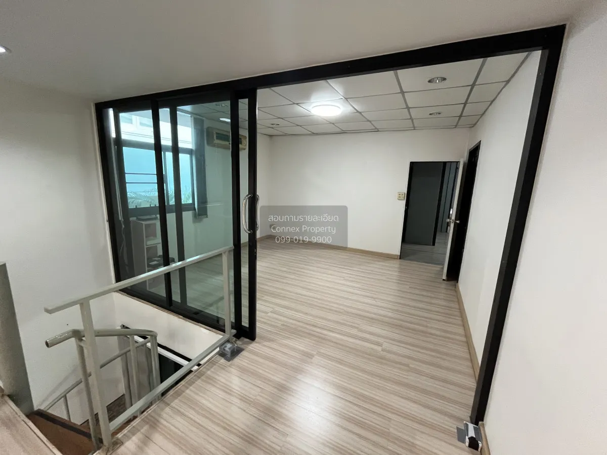 For Rent House-Home office Lad Prao 83 , corner unit , wide front