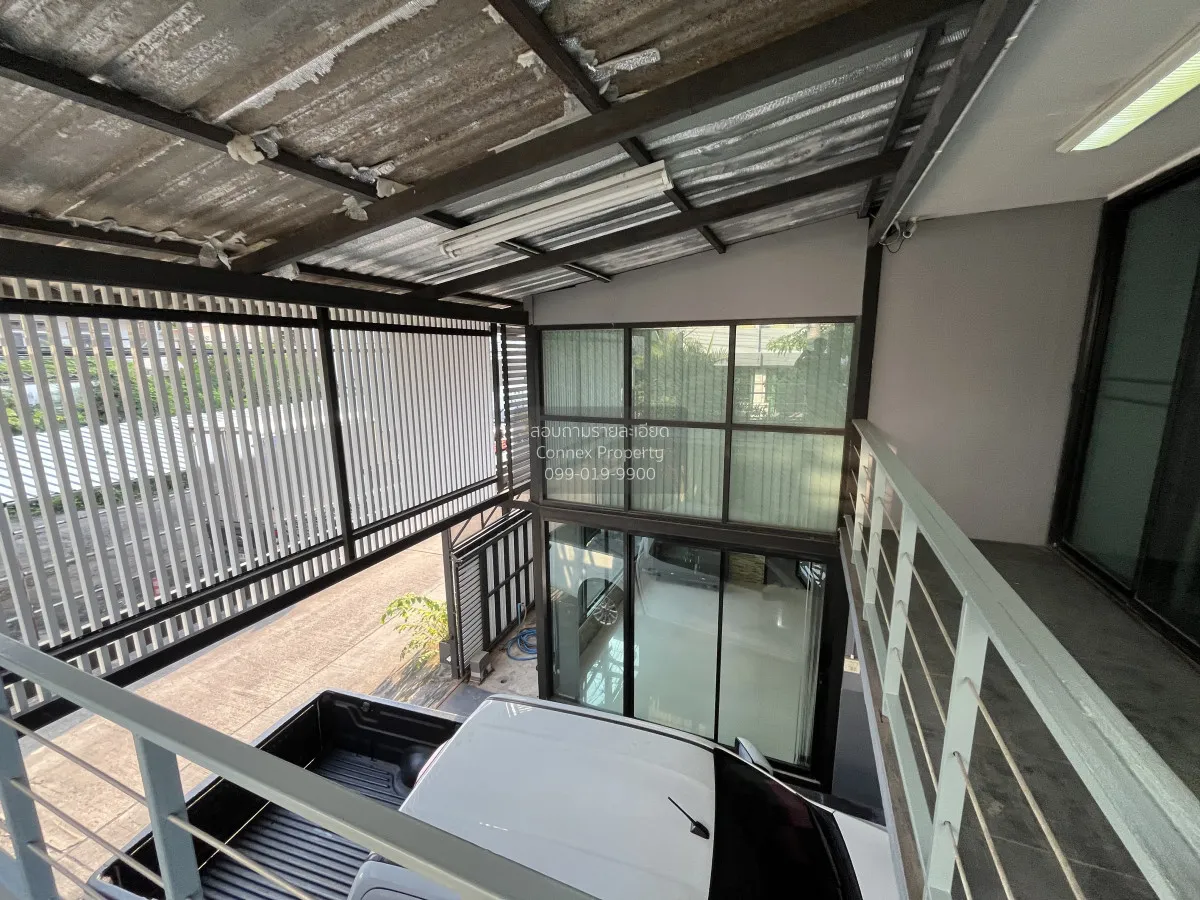 For Rent House-Home office Lad Prao 83 , corner unit , wide front