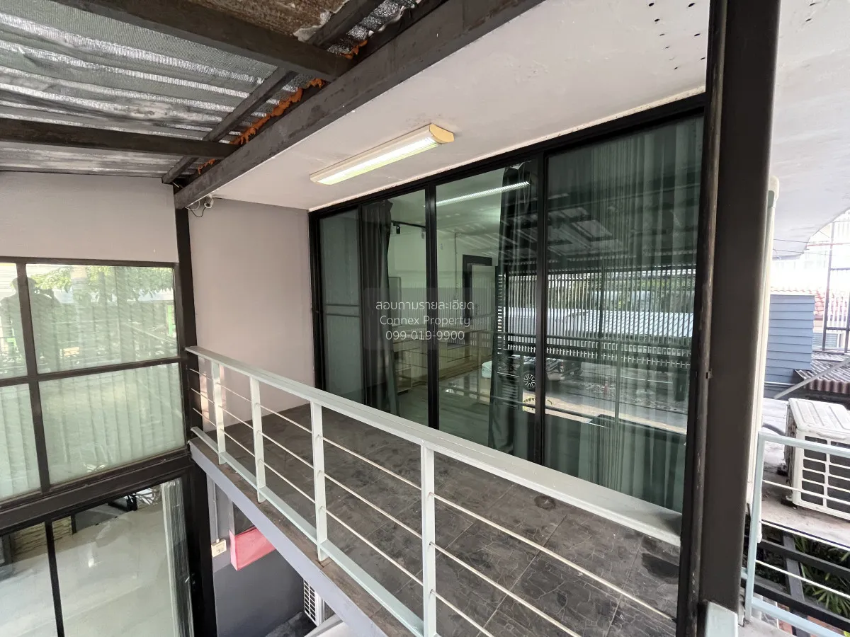 For Rent House-Home office Lad Prao 83 , corner unit , wide front