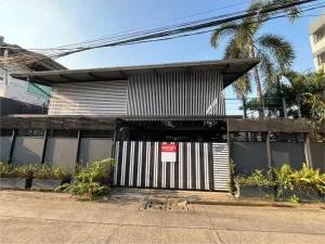 เช่าบ้าน-โฮมออฟฟิส ลาดพร้าว 83 ห้องมุม หน้ากว้าง รีโนเวทใหม่ คลองเจ้าคุณสิงห์ เขต วังทองหลาง กรุงเทพ CX-148419