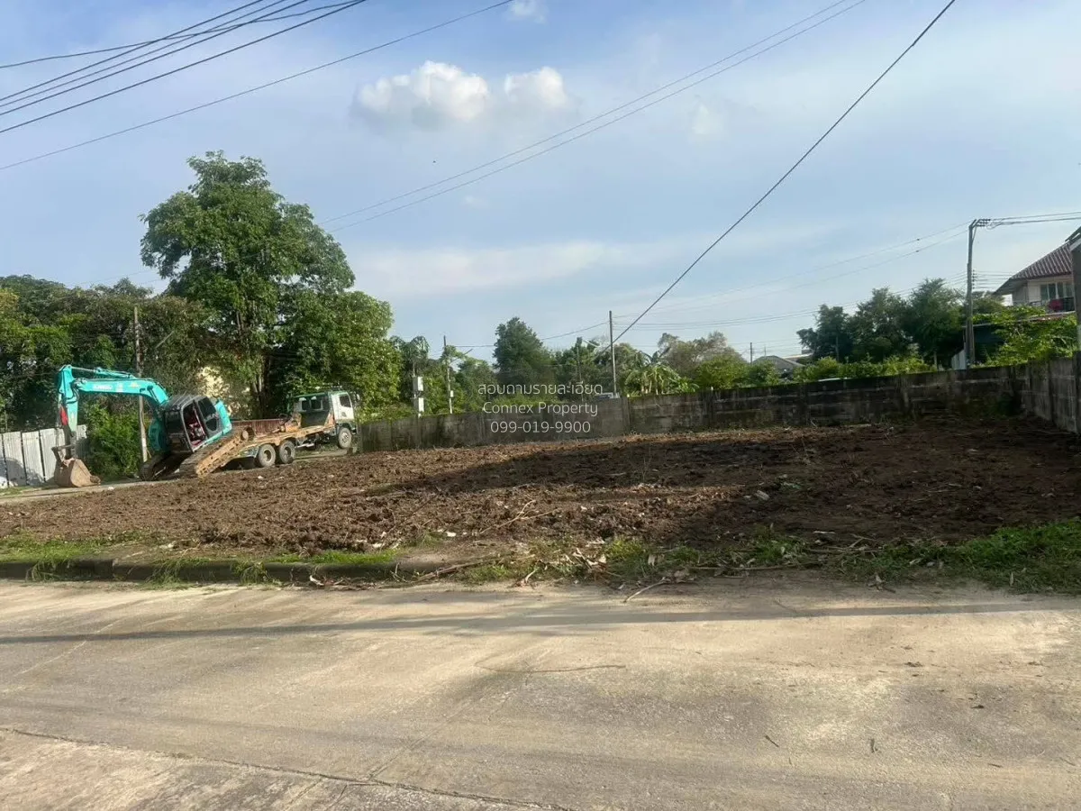 For Sale Land , Happy Place Park Village , corner unit , Khlong S 4