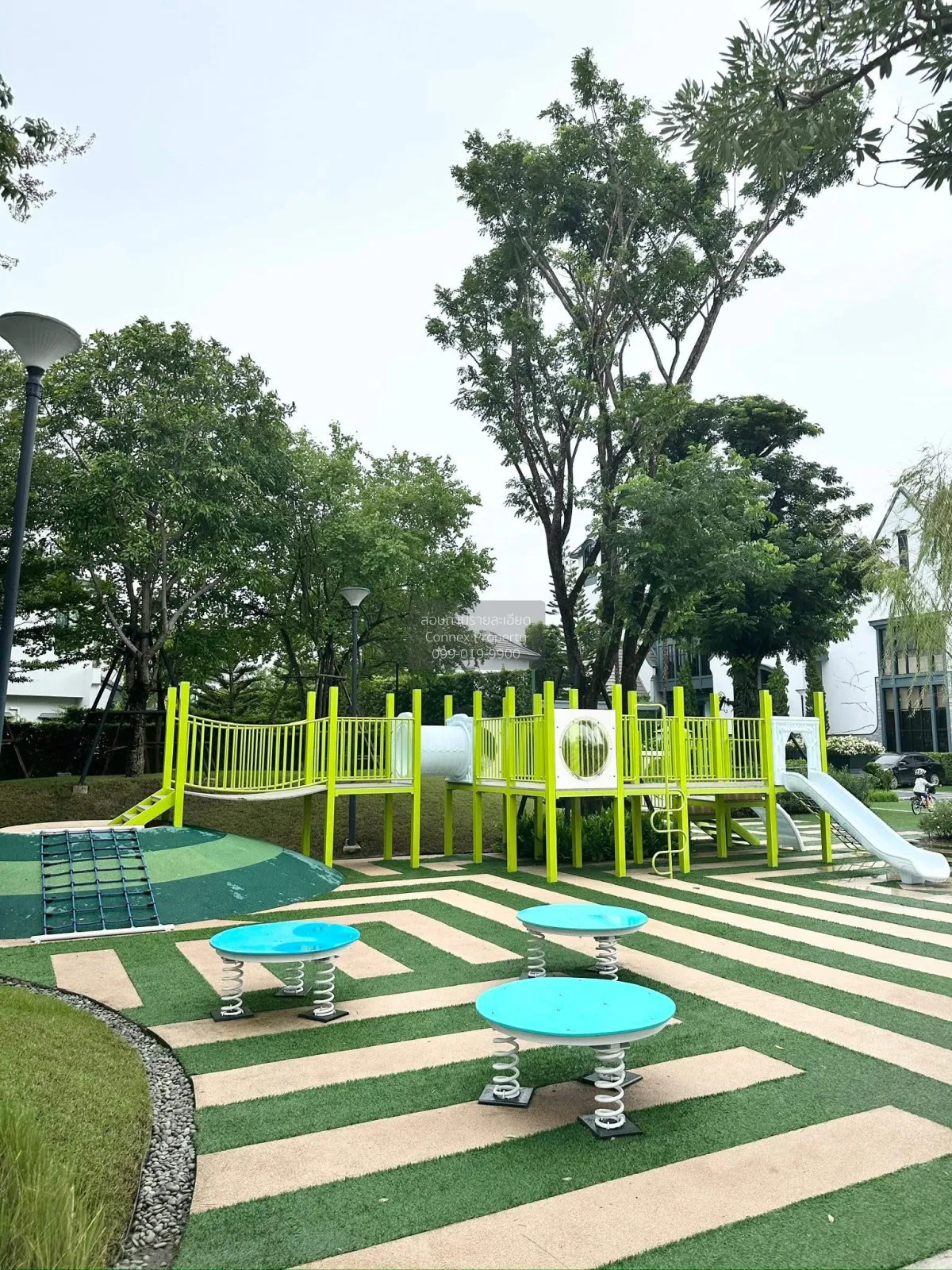 For Sale House , Nantawan Rama 9-New Krungthepkreetha , corner un