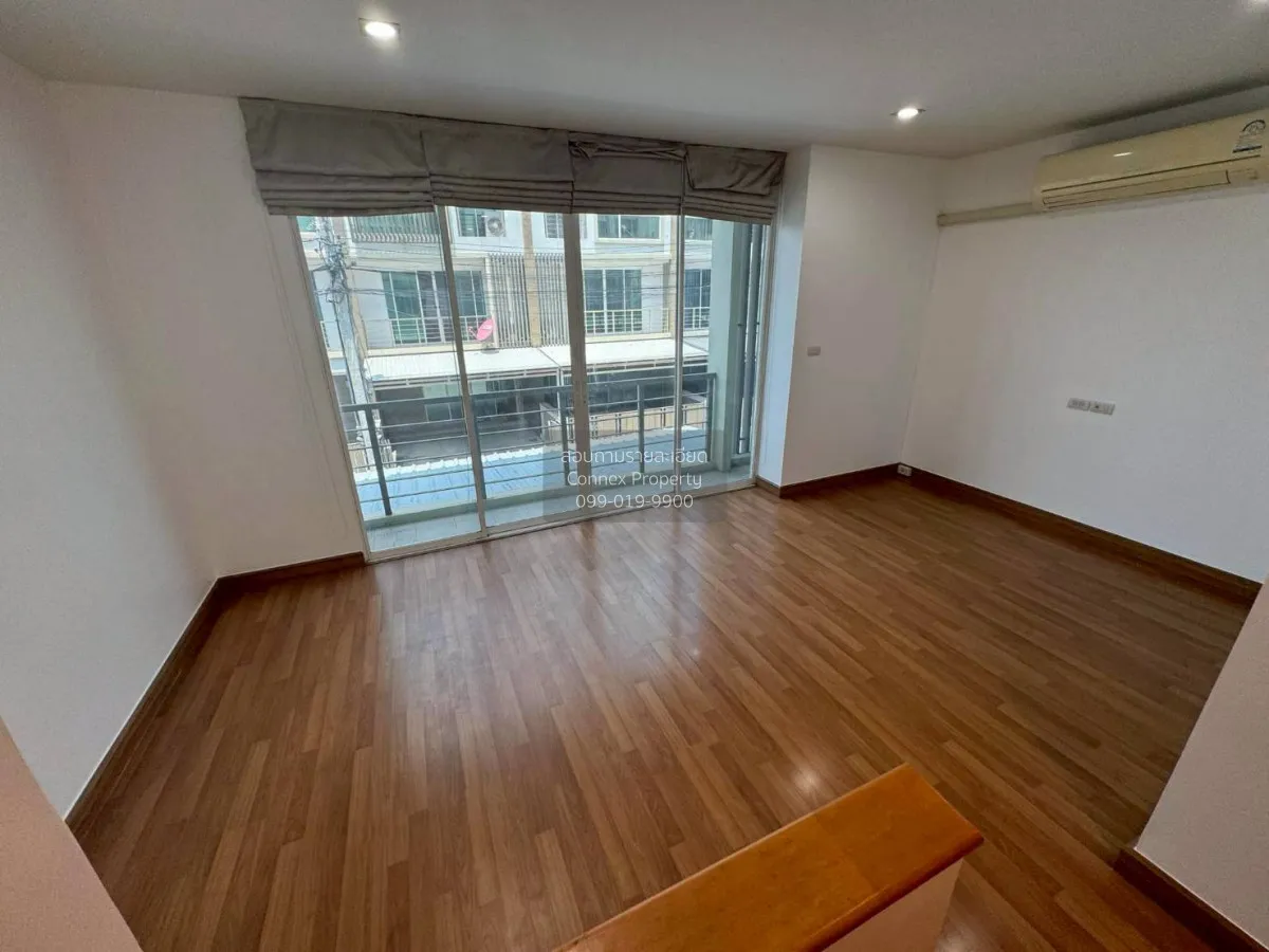 ขายโฮมออฟฟิศ  ลุมพินี ทาวน์ เรสซิเด้นท์ ลาดพร้าว 21 MRT-ลาดพร้าว 