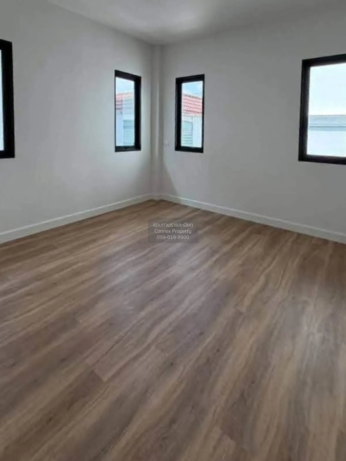 For Rent House , Ratchada Niwet , wide frontage , newly renovated