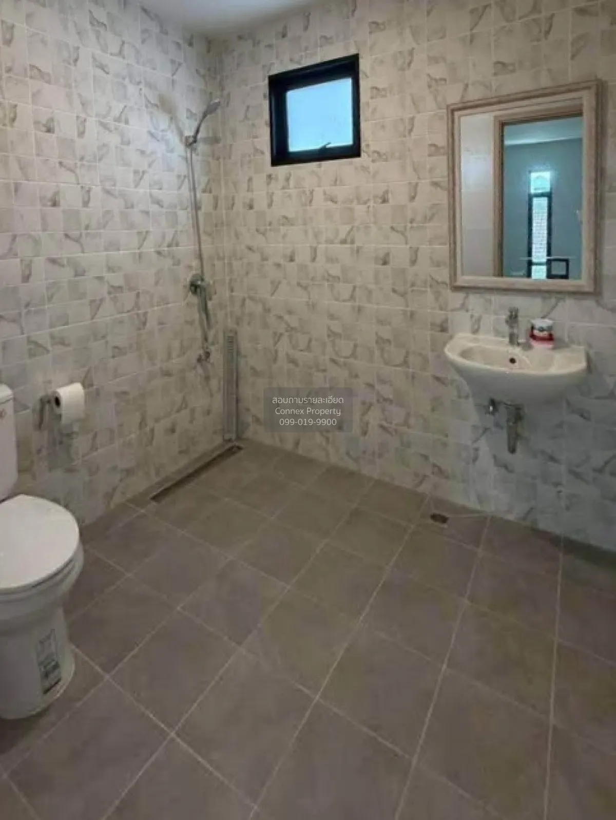 For Rent House , Ratchada Niwet , wide frontage , newly renovated