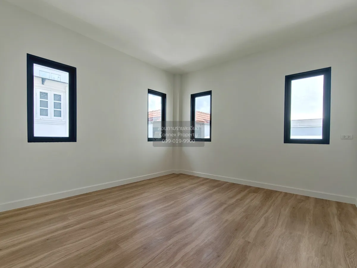 ขายบ้าน  รัชดานิเวศน์ หน้ากว้าง รีโนเวทใหม่ MRT-ห้วยขวาง สามเสนนอ