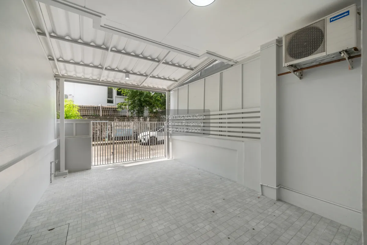 For Sale Townhouse/Townhome  , First Home Watcharapol , wide fron