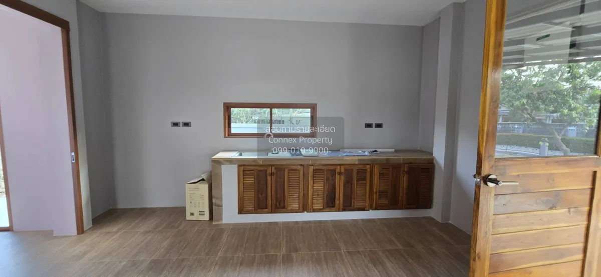 For Rent Single House Soi Bearing 25/2 , newly renovated , Samron