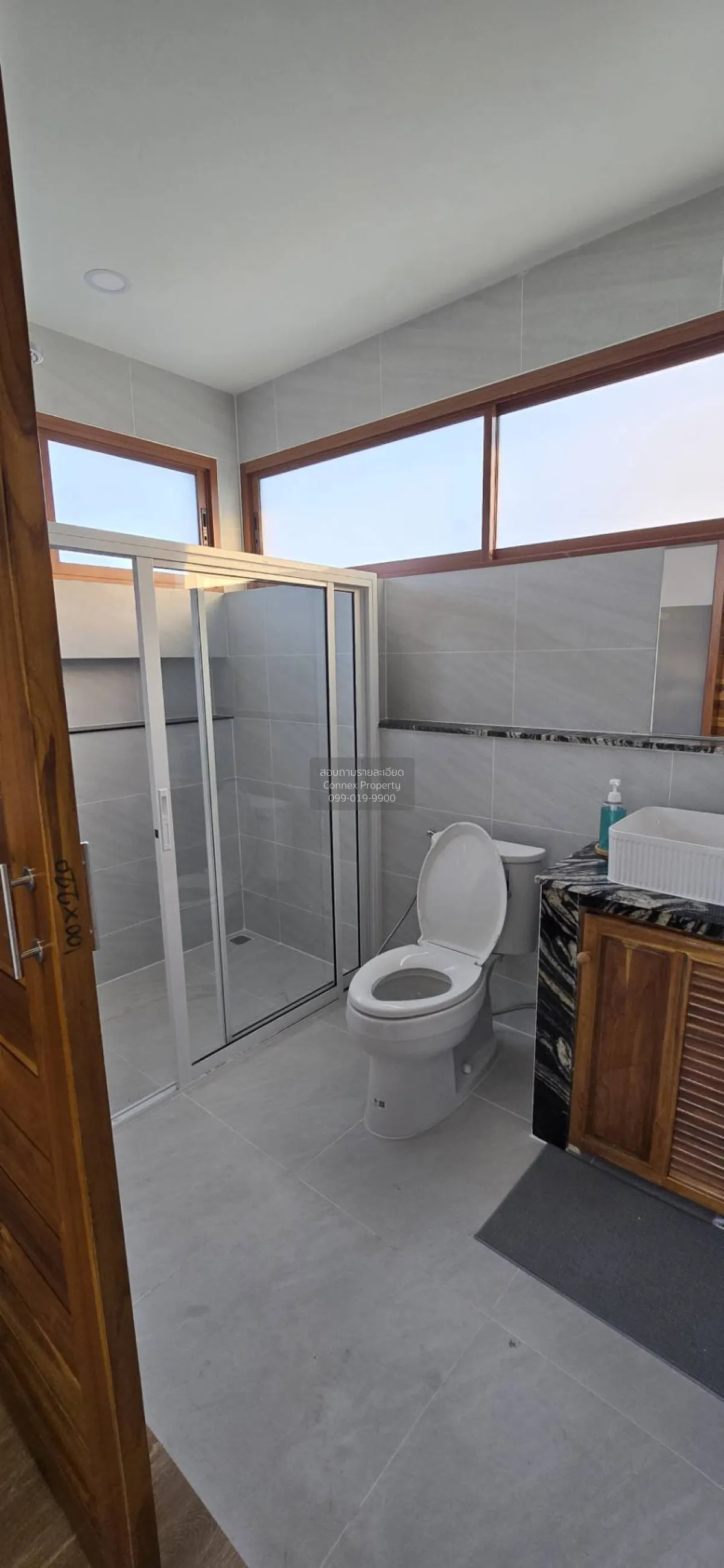 For Rent Single House Soi Bearing 25/2 , newly renovated , Samron