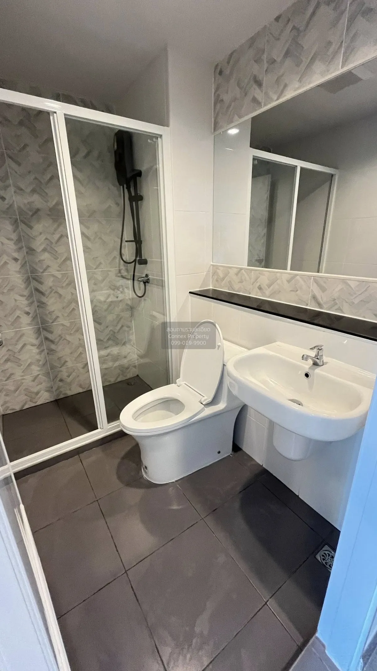 เช่าคอนโด  รีเจ้นท์ โฮม บางนา (โครงการใหม่) บางนา เขต บางนา กรุงเ