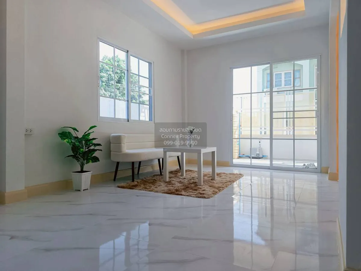 For Sale Townhouse/Townhome  , Buathong Thani Park , corner unit  3