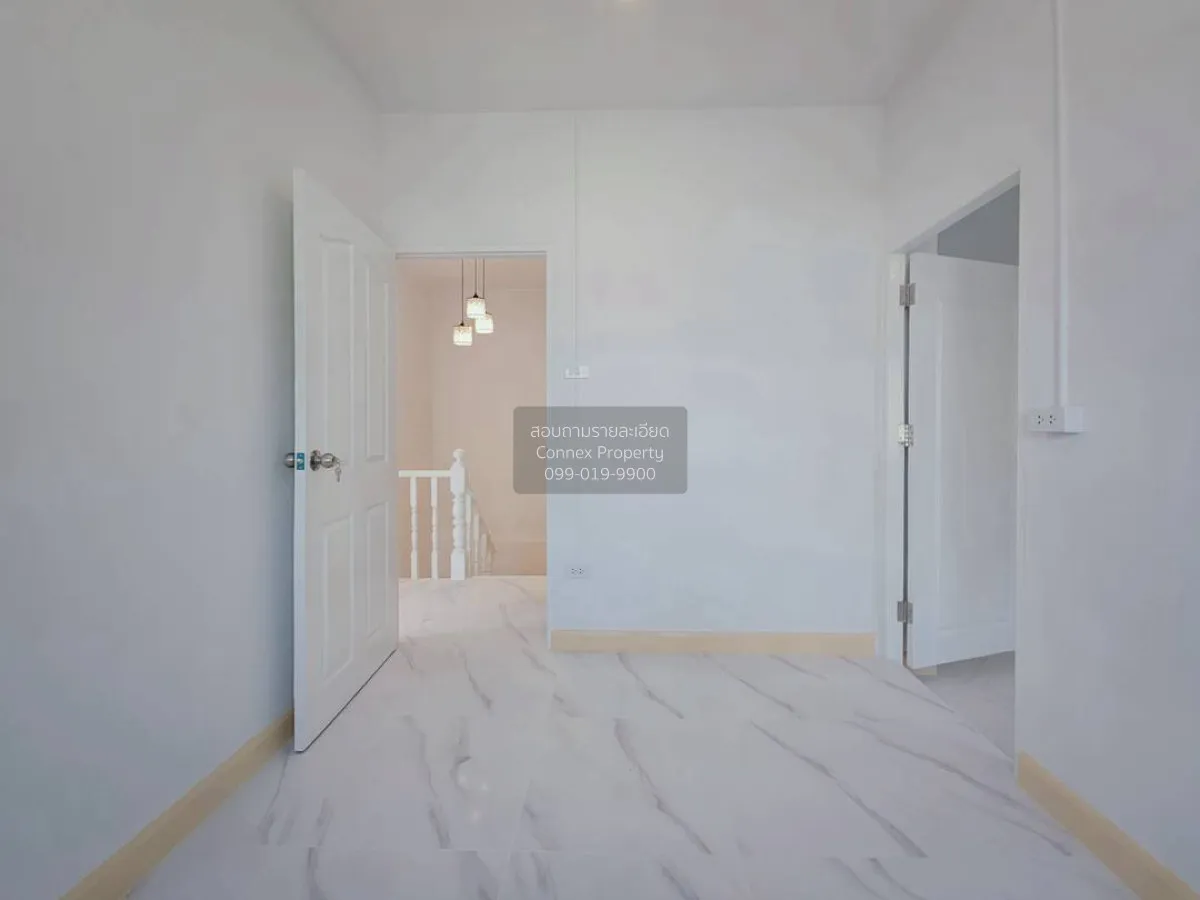 For Sale Townhouse/Townhome  , Buathong Thani Park , corner unit 