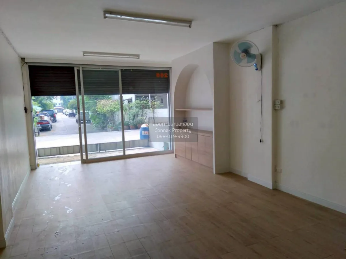 For Sale Commercial Building , Prachakornthai Ladproa 93 , Wang T 4