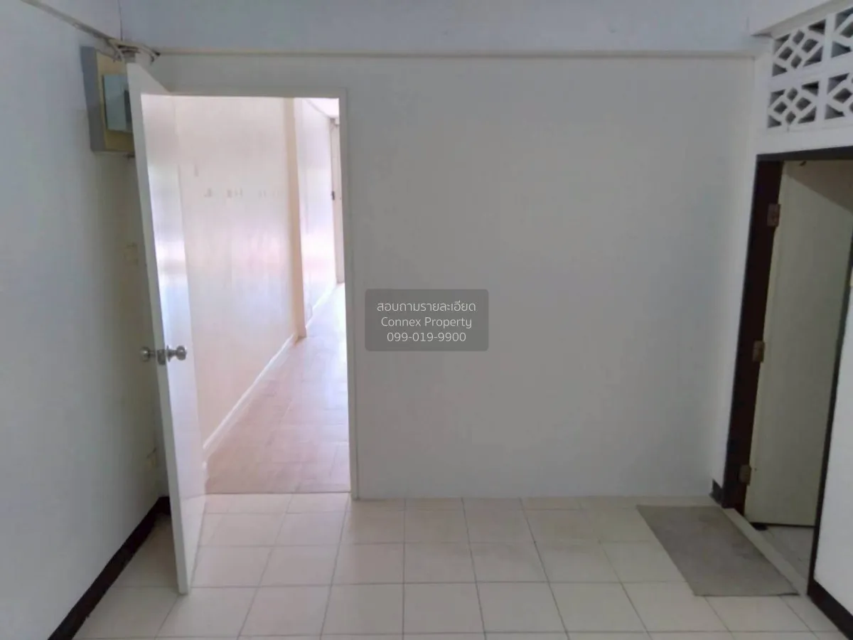 For Sale Commercial Building , Prachakornthai Ladproa 93 , Wang T