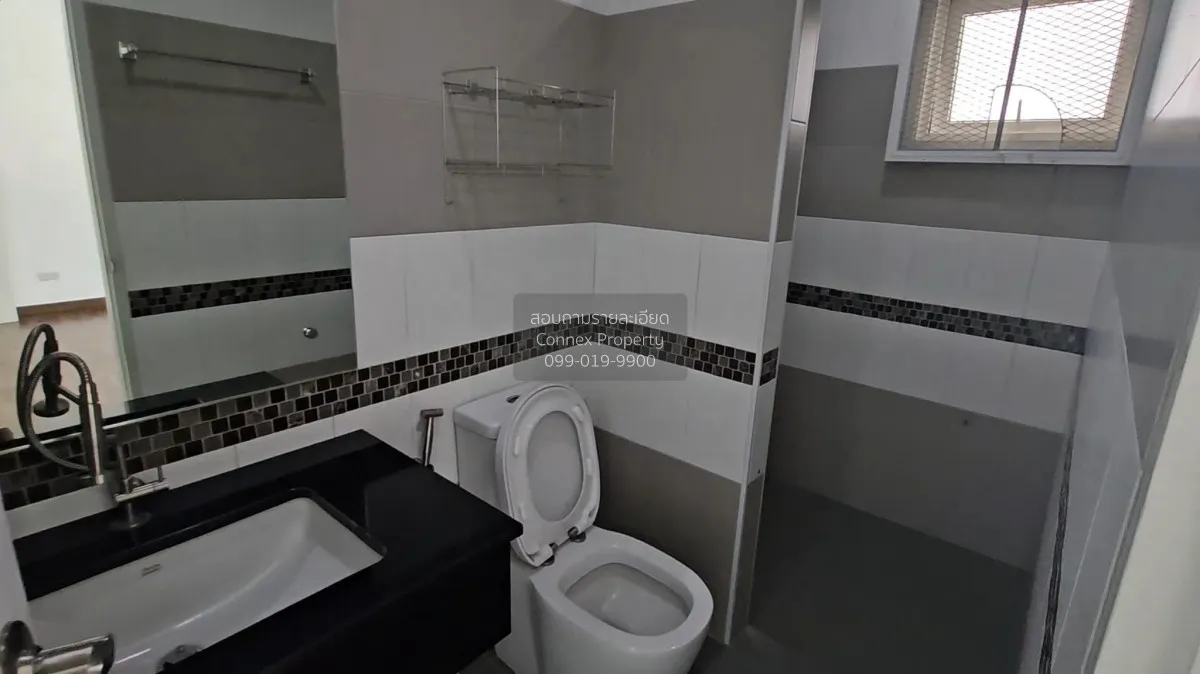 ขายบ้านเดี่ยว 2 ชั้น หลังหัวมุม เป็นส่วนตัวสูง บางบัวทอง บางบัวทอ