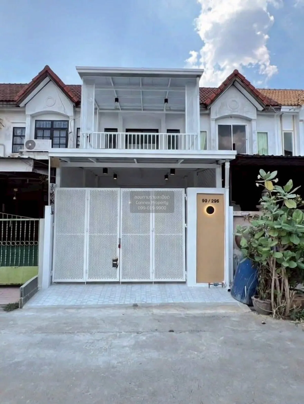 For Sale Townhouse/Townhome  , Baan Wongchai Nakor , newly renova 1