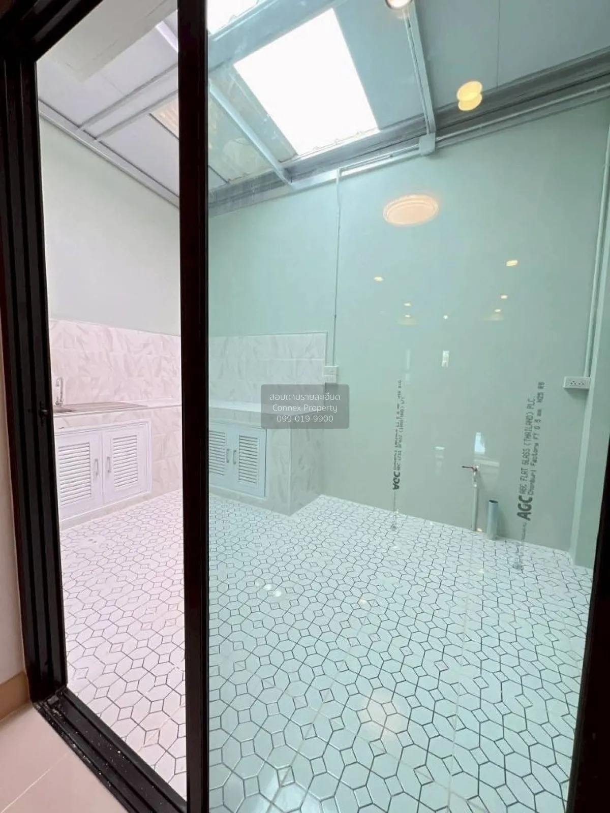 For Sale Townhouse/Townhome  , Baan Wongchai Nakor , newly renova