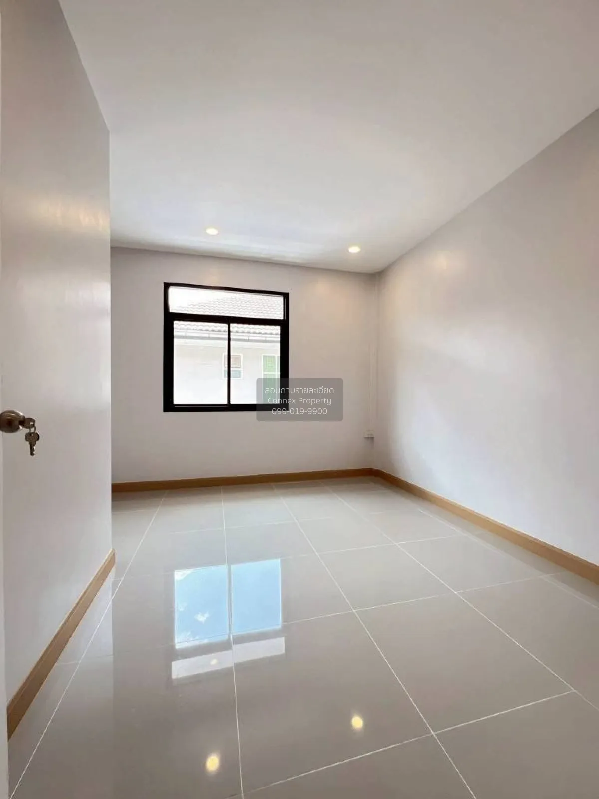 For Sale Townhouse/Townhome  , Baan Wongchai Nakor , newly renova