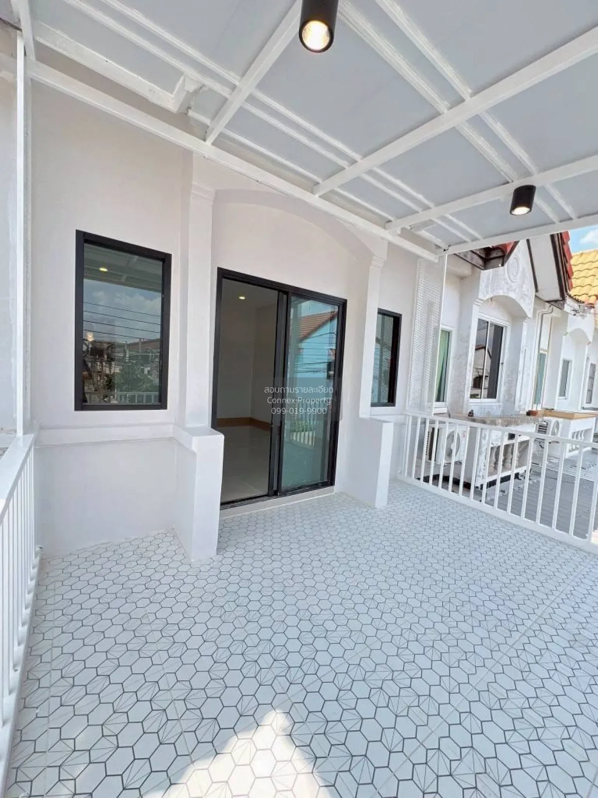 For Sale Townhouse/Townhome  , Baan Wongchai Nakor , newly renova