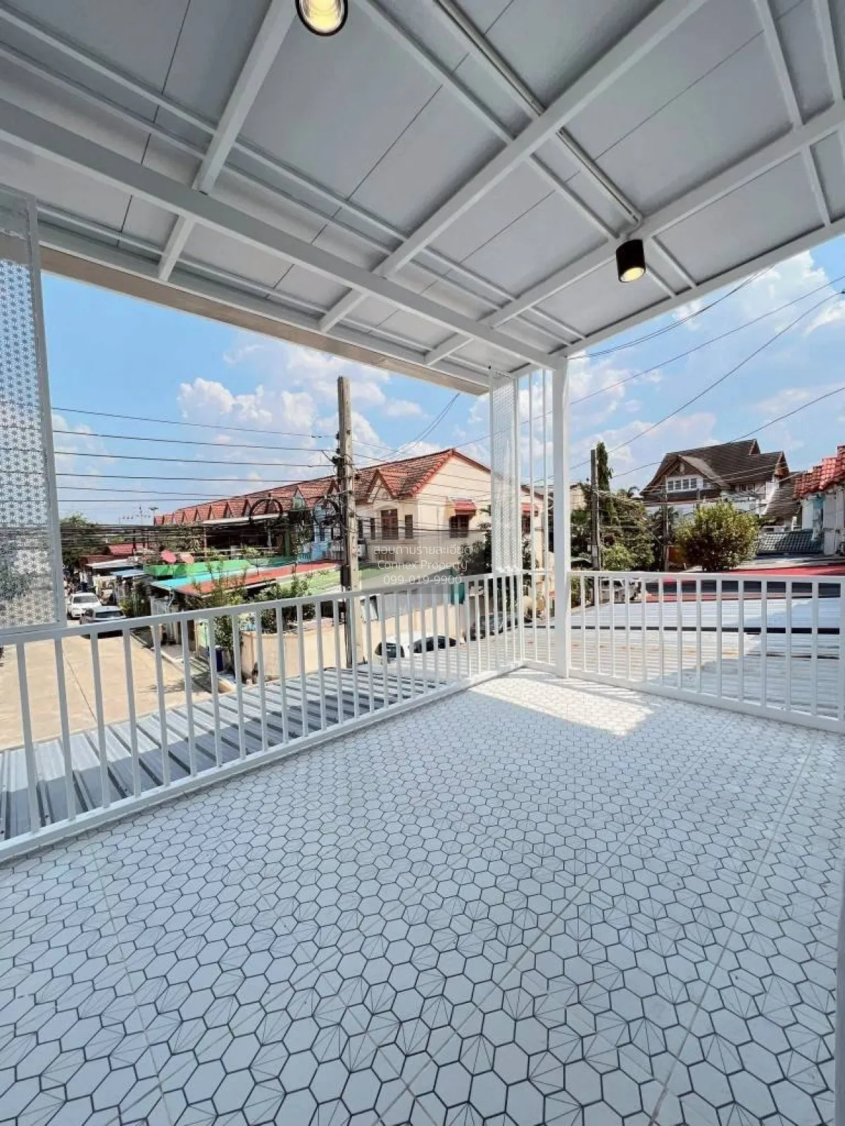 For Sale Townhouse/Townhome  , Baan Wongchai Nakor , newly renova