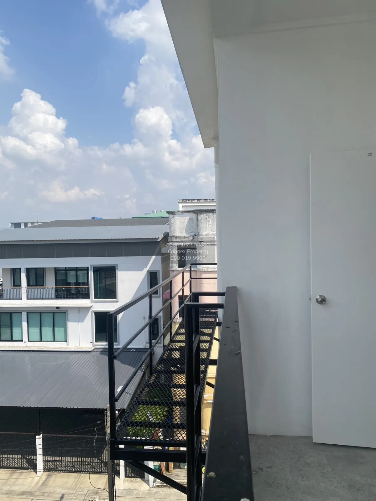 ขายPremium Home Office- โฮมออกฟิตหรู อาคาร 3.5 ชั้น (มีลิฟต์) ท่า