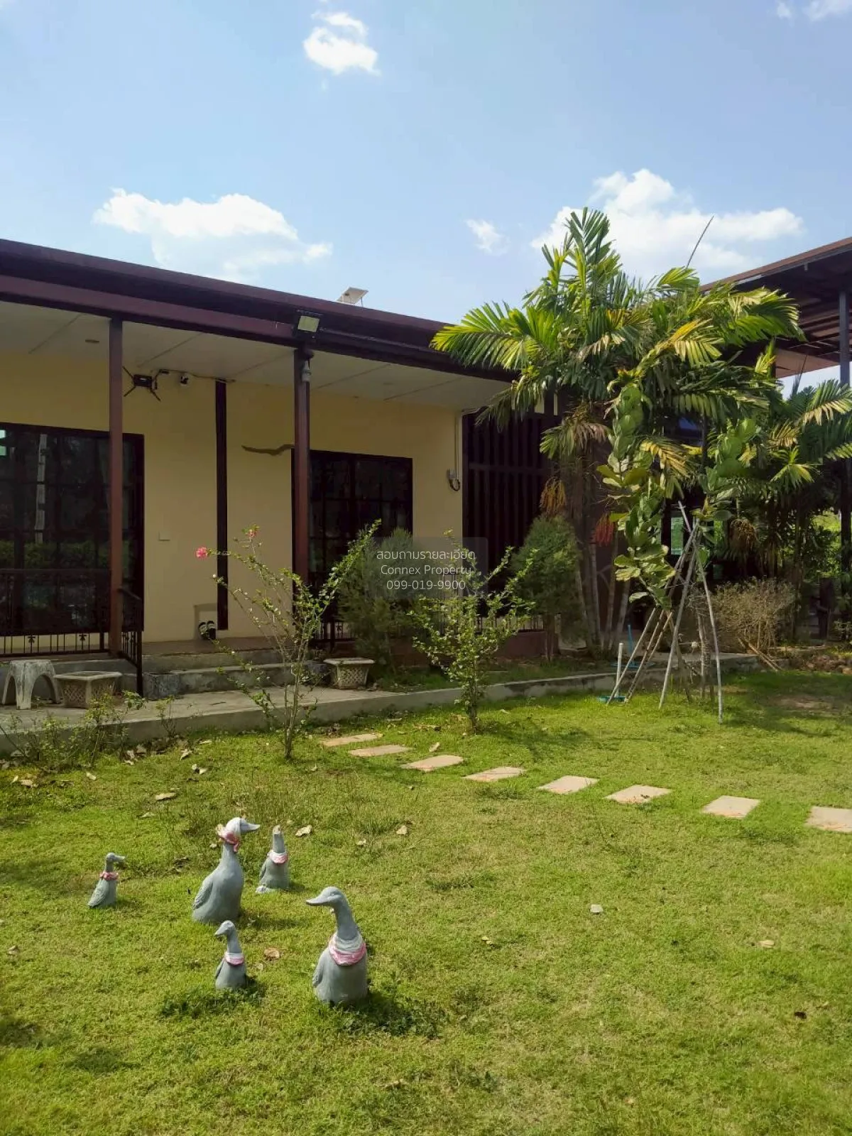 For Sale Single-story detached house with a large garden area , n