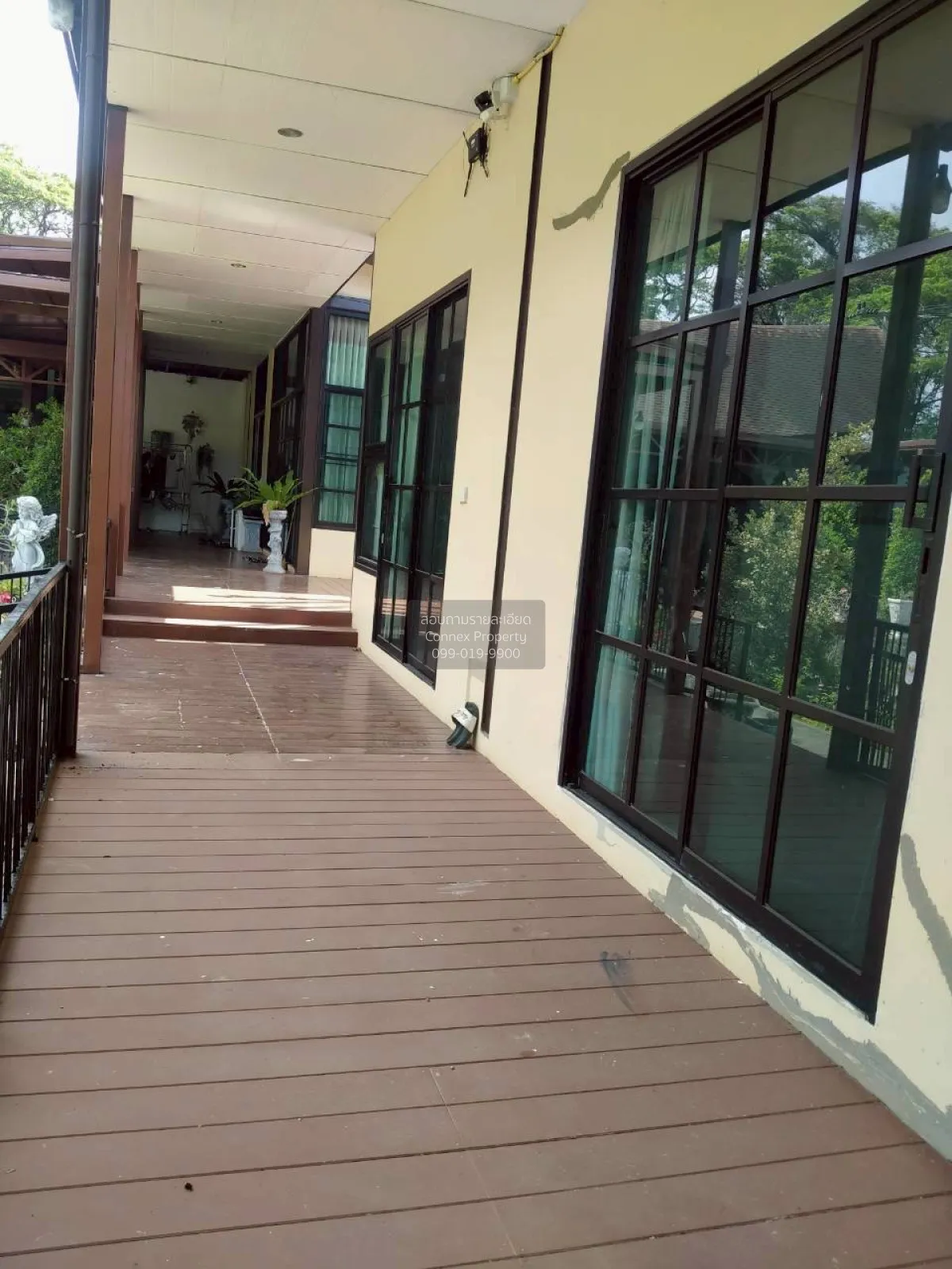 For Sale Single-story detached house with a large garden area , n