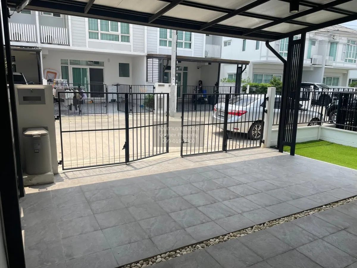 For Sale Townhouse/Townhome  , Q District Suksawat 76 , corner un