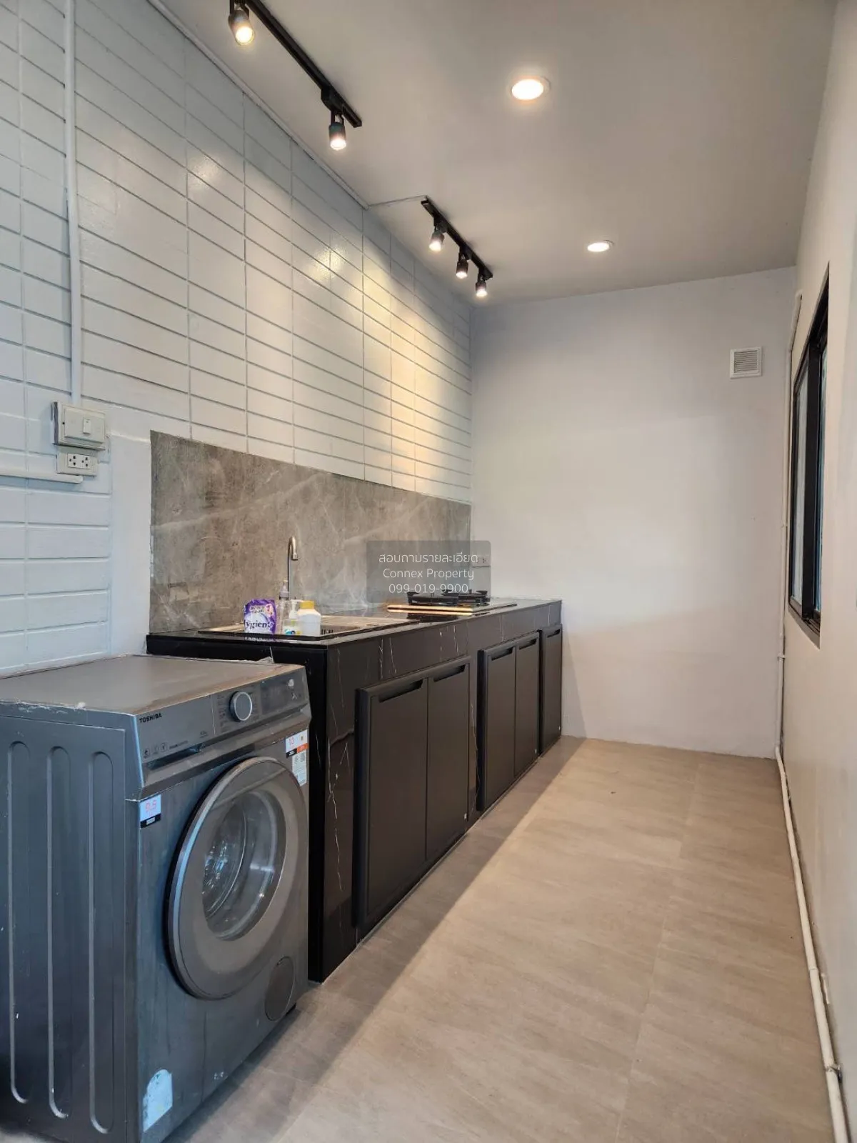 เช่าทาวน์เฮ้าส์/ทาวน์โฮม  อารียา แมนดารีนา สุขุมวิท 77 ชั้นสูง ห้ 2