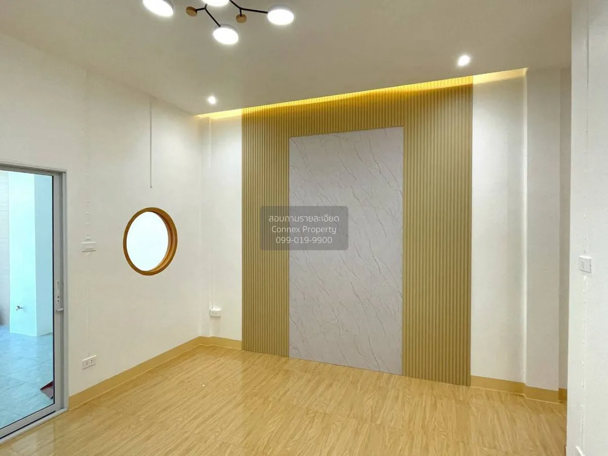 For Sale Townhouse/Townhome  , Baan Rompo Bangbuathong , newly re