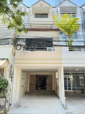 For Sale Home office Town In Town  Newly Renovated , Phlapphla , Wang Thong Lang , Bangkok , CX-148802