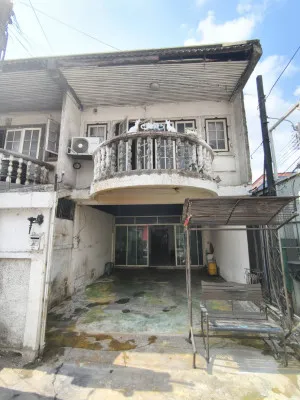 ขาย ทาวน์ เฮ้าส์ ลาดพร้าว 41 แยก 6  แขวงจันทรเกษม เขต จตุจักร กรุงเทพ CX-148904