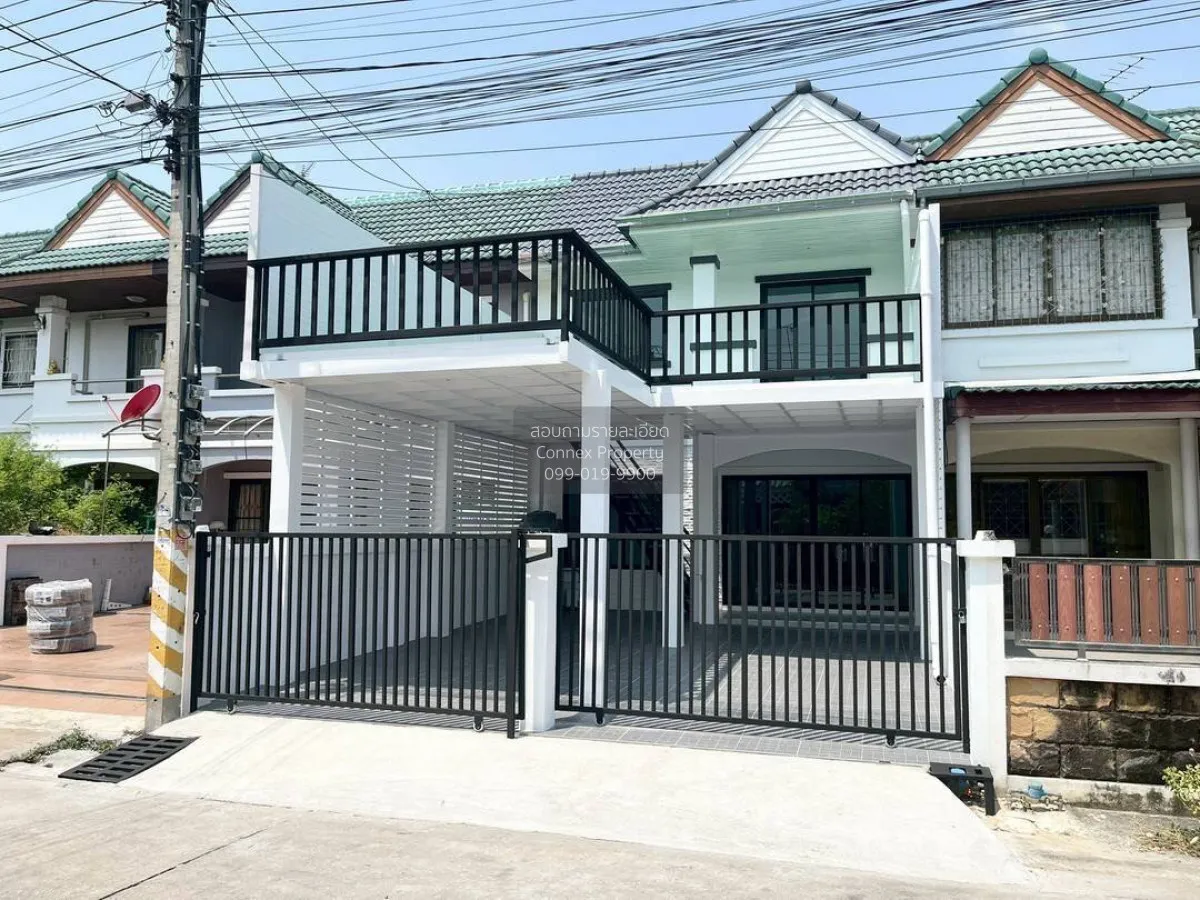 For Sale Townhouse/Townhome  , BAAN HONG PRAYOON 3 , wide frontag 1