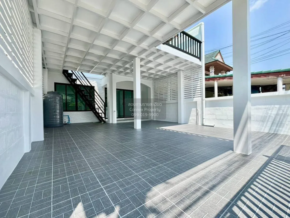 For Sale Townhouse/Townhome  , BAAN HONG PRAYOON 3 , wide frontag 4