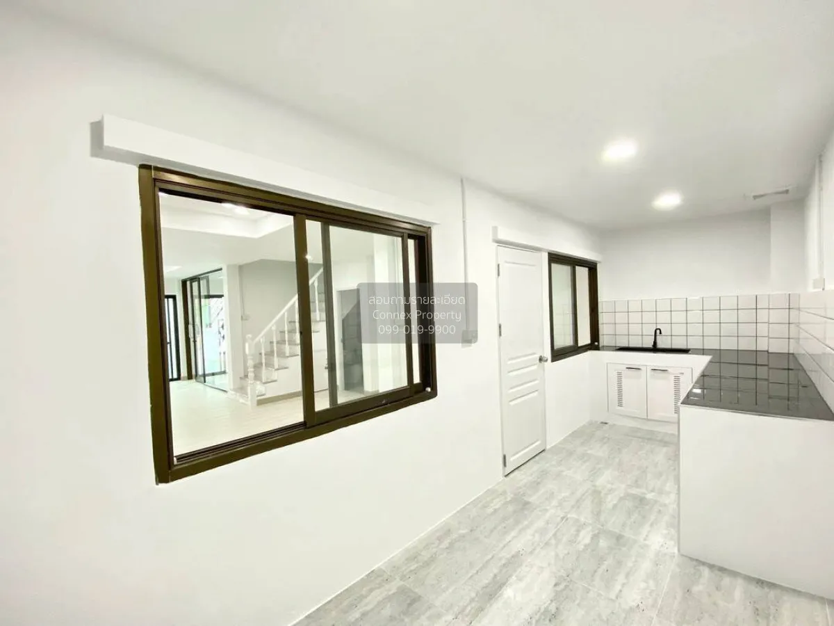 For Sale Townhouse/Townhome  , BAAN HONG PRAYOON 3 , wide frontag