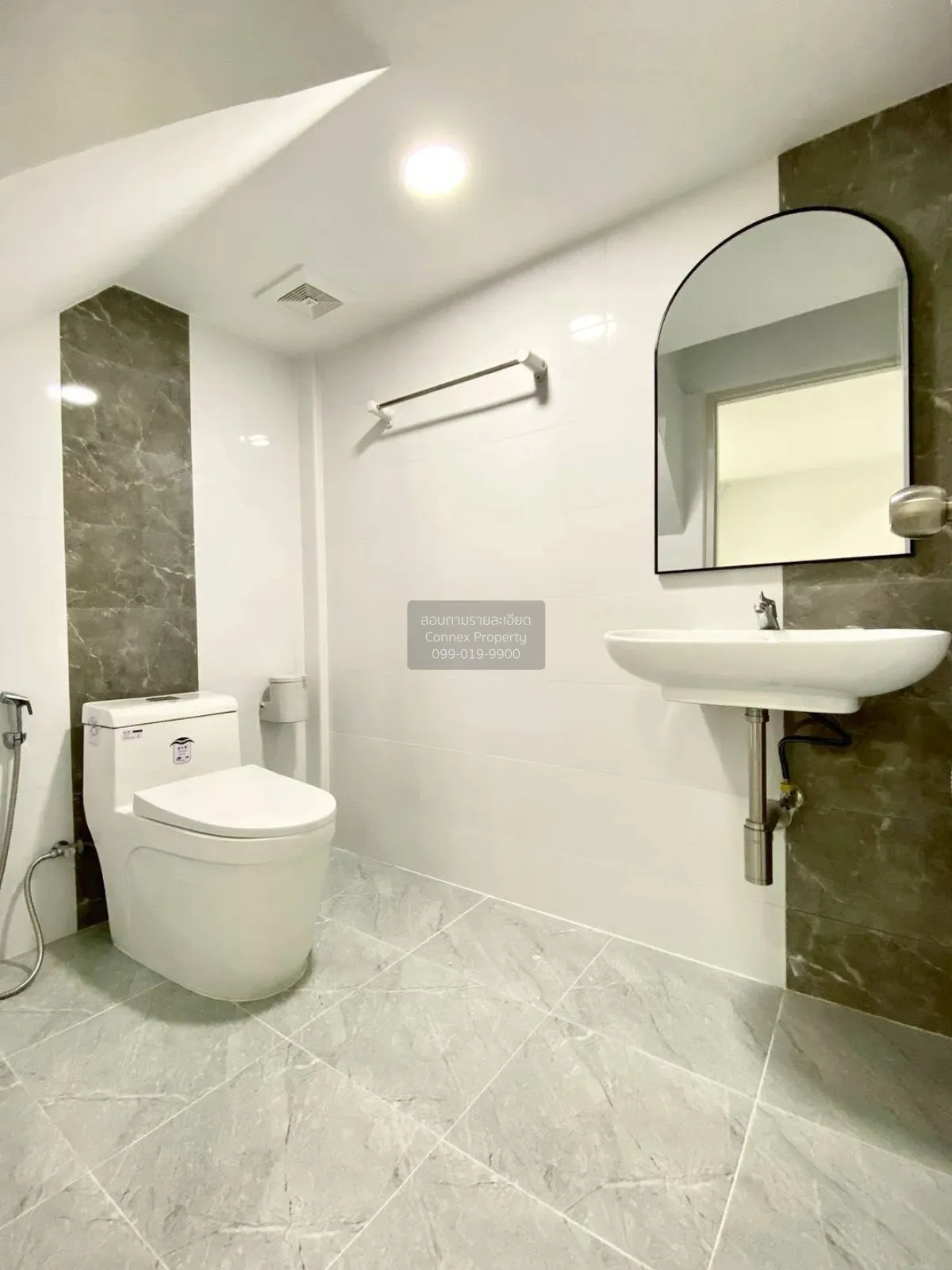 For Sale Townhouse/Townhome  , BAAN HONG PRAYOON 3 , wide frontag