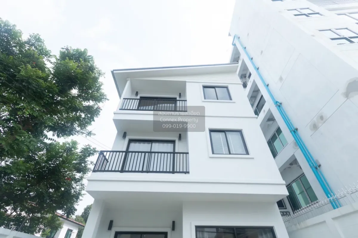 ขายขายบ้านเดี่ยว 3 ชั้น พร้อมสระว่ายน้ำ สุขุมวิท 65 พระโขนงเหนือ 