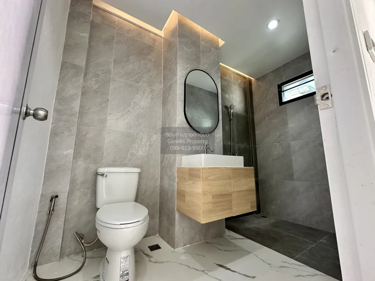 For Sale Townhouse/Townhome  , Moobaan Phetkasem 2 North , newly 